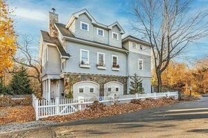 photo 1 of 10 Risley Rd, Marblehead, MA 01945