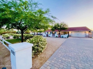 photo 1 of 15602 N 37th St, Phoenix, AZ 85032