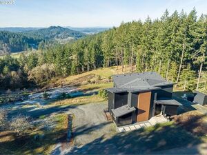 photo 1 of 85168 Strayer Pl, Eugene, OR 97405