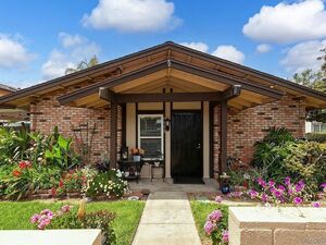 photo 1 of 9952 N Magnolia Ave N, Santee, CA 92071
