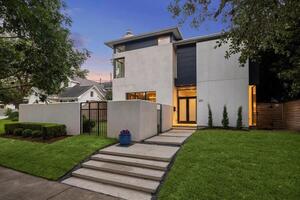 photo 1 of 2107 Wroxton Road, Houston, TX 77005