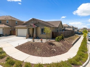 photo 1 of 410 Thistle Ct, Hollister, CA 95023