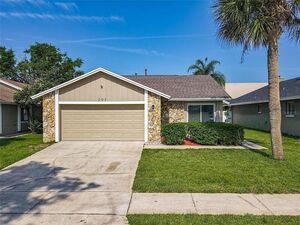 photo 1 of 293 Drosdick Dr, Casselberry, FL 32707