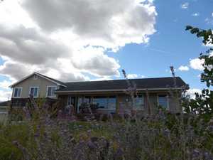 photo 1 of 1552 Sanctuary Ln, Homedale, ID 83628