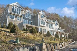 photo 1 of 976 Scioto Dr, Franklin Lakes, NJ 07417
