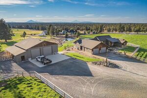 photo 1 of 6150 NW Kingwood Ave, Redmond, OR 97756