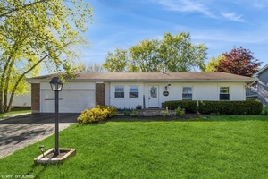 photo 1 of 1054 Partridge Ln, Lake Zurich, IL 60047