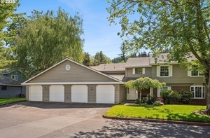 photo 1 of 562 SW Eastman Pkwy, Gresham, OR 97080