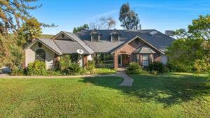 photo 1 of 6710 Golden State Blvd, Madera CA, 93637