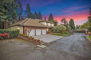 photo 1 of 2220 Garfield Ave, Carmichael, CA 95608