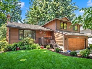 photo 1 of 1430 NW 19th St, Gresham, OR 97030