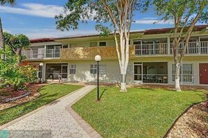 photo 1 of 860 SE 6th Ave UNIT 402, Deerfield Beach, FL 33441