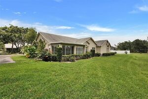 photo 1 of 1112 Golfview Woods Dr #1112, Sun City Center, FL 33573