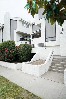 photo 1 of 14025 Riverside Dr UNIT 3, Sherman Oaks, CA 91423