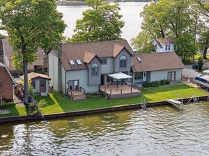 photo 1 of 1176 Lakeside Dr, Howell, MI 48843