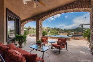 photo 1 of 2921 Summit Dr, Escondido, CA 92025