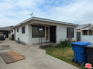 photo 1 of 814 E 104th St, Los Angeles, CA 90002