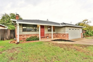photo 1 of 7028 Maita Cir, Sacramento, CA 95820