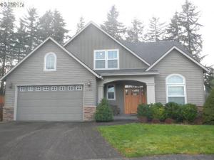 photo 1 of 1101 N Ponderosa St, Canby, OR 97013