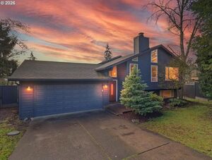 photo 1 of 7005 Debbie Ct, Gladstone, OR 97027