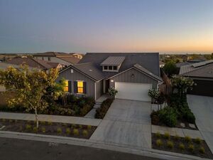 photo 1 of 1022 Moonrise Way, Madera, CA 93636