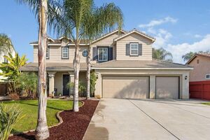 photo 1 of 923 Ryan Ave, Clovis, CA 93611