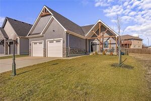 photo 1 of 2110 Chateau Pl, Raymore, MO 64083