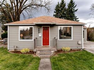 photo 1 of 330 W Fairfield St, Gladstone, OR 97027
