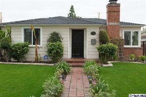 photo 1 of 430 S Beachwood Dr, Burbank, CA 91506