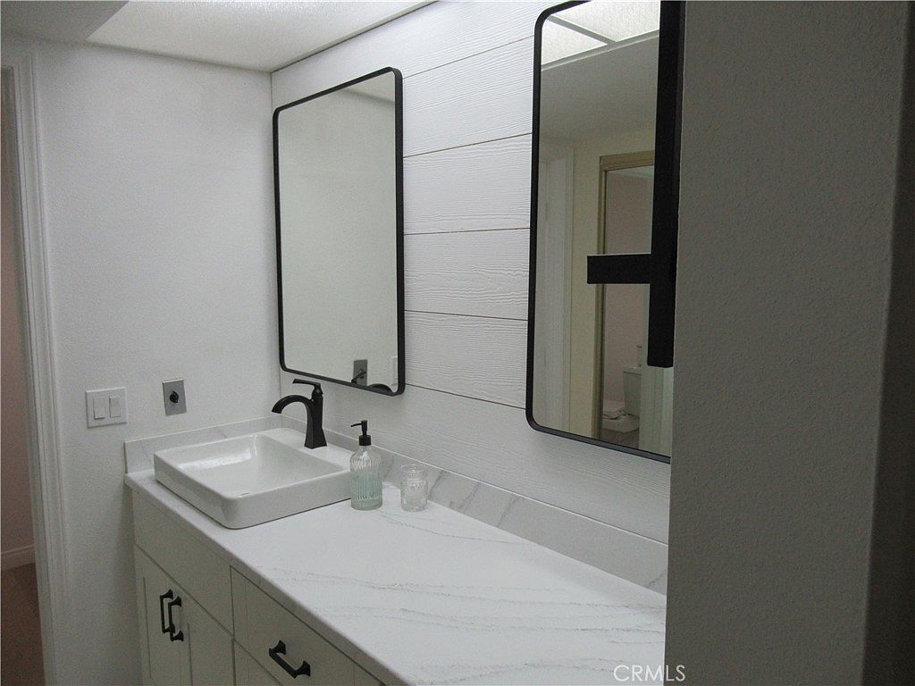 Photo #6