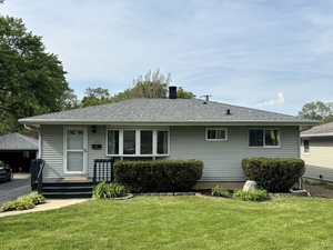 photo 1 of 533 E. Elm Street, Wheaton, IL 60189
