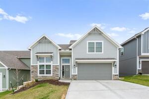 photo 1 of 16083 Ryan Circle, Parkville, MO 64152