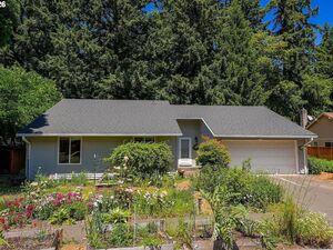 photo 1 of 9897 SW Siuslaw Ln, Tualatin, OR 97062