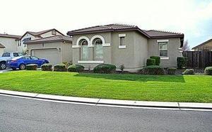 photo 1 of 15165 Torrey Pines Cir, Chowchilla, CA 93610