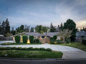 photo 1 of 2805 W Spruce Ave, Fresno, CA 93711