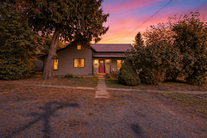 photo 1 of 602 W Bartlett St, Oakesdale, WA 99158