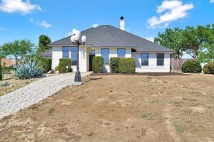 photo 1 of 16936 Karen Rd, Madera, CA 93636