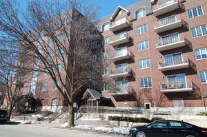 photo 1 of 501 Forest Ave Apt 606, Glen Ellyn, IL 60137