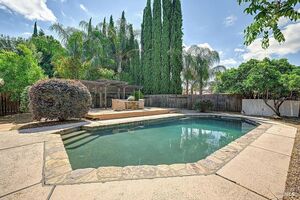 photo 1 of 263 Brookdale Dr, Vacaville, CA 95687