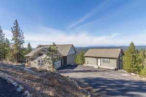 photo 1 of 6818 E Robin Ln, Chattaroy, WA 99003