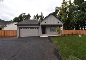 photo 1 of 911 Oakleaf Way, Silverton, OR 97381