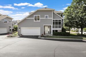 photo 1 of 249 6th St NE, Minneapolis, MN 55413