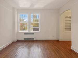photo 1 of 45 Kew Gardens Rd., 5N Kew Gardens NY 11415