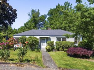 photo 1 of 9009 SW 36th Ave, Portland, OR 97219