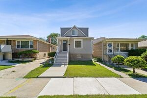 photo 1 of 9139 S  Oglesby Ave, Chicago, IL 60617