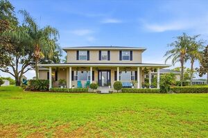 photo 1 of 915 N Crooked Lake Dr, Babson Park, FL 33827