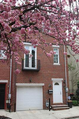 photo 1 of 911 N Lawrence St, Philadelphia, PA 19123