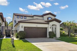 photo 1 of 6955 Garden Rose St, Fontana, CA 92336