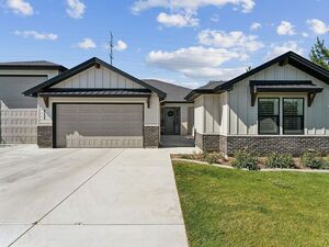 photo 1 of 844 W Tida St, Meridian, ID 83646