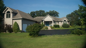 photo 1 of 6419 Oak Hill Dr, Richmond, IL 60071